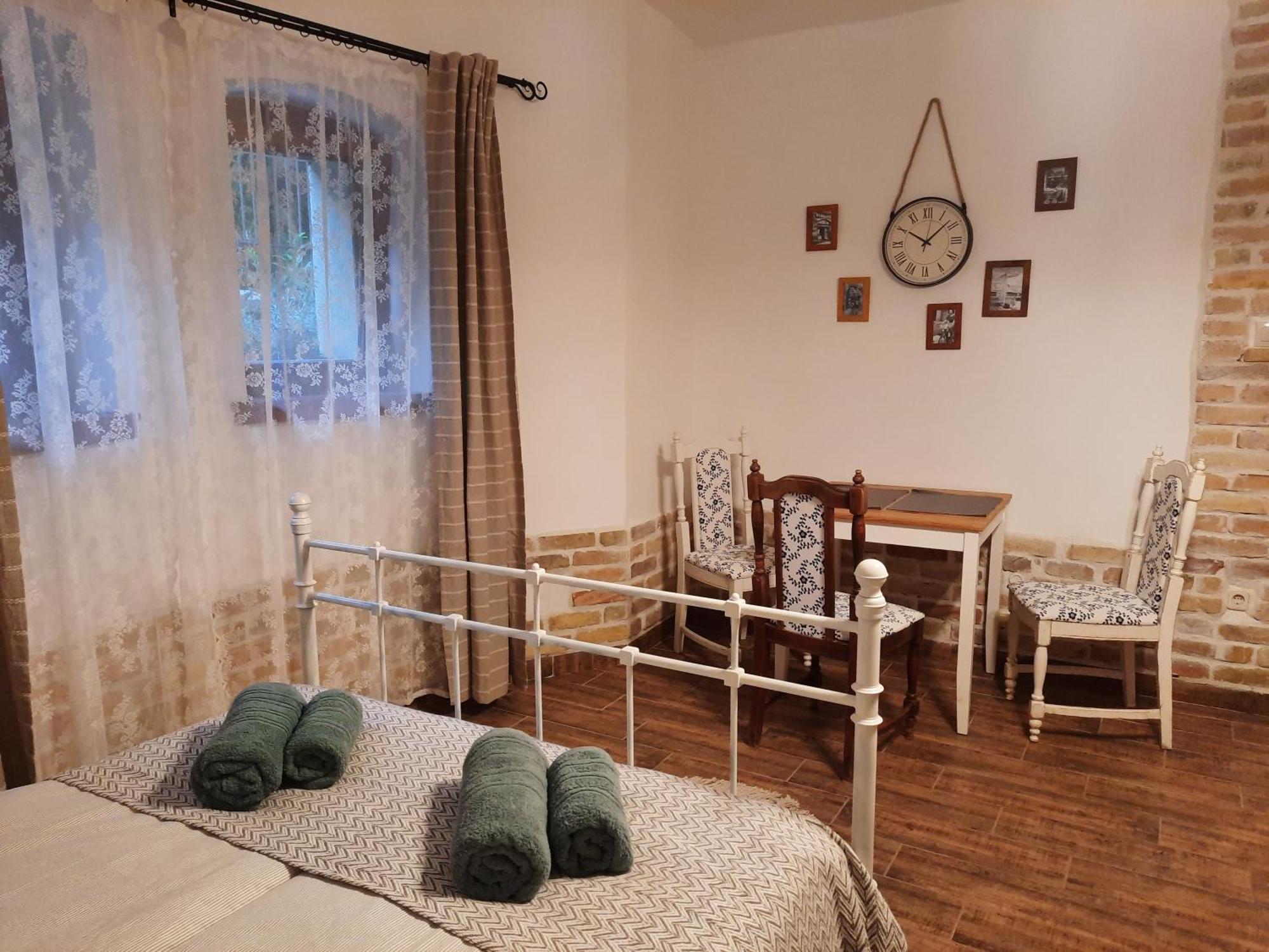 Kuria Apartman Budapest With Free Parking Ngoại thất bức ảnh