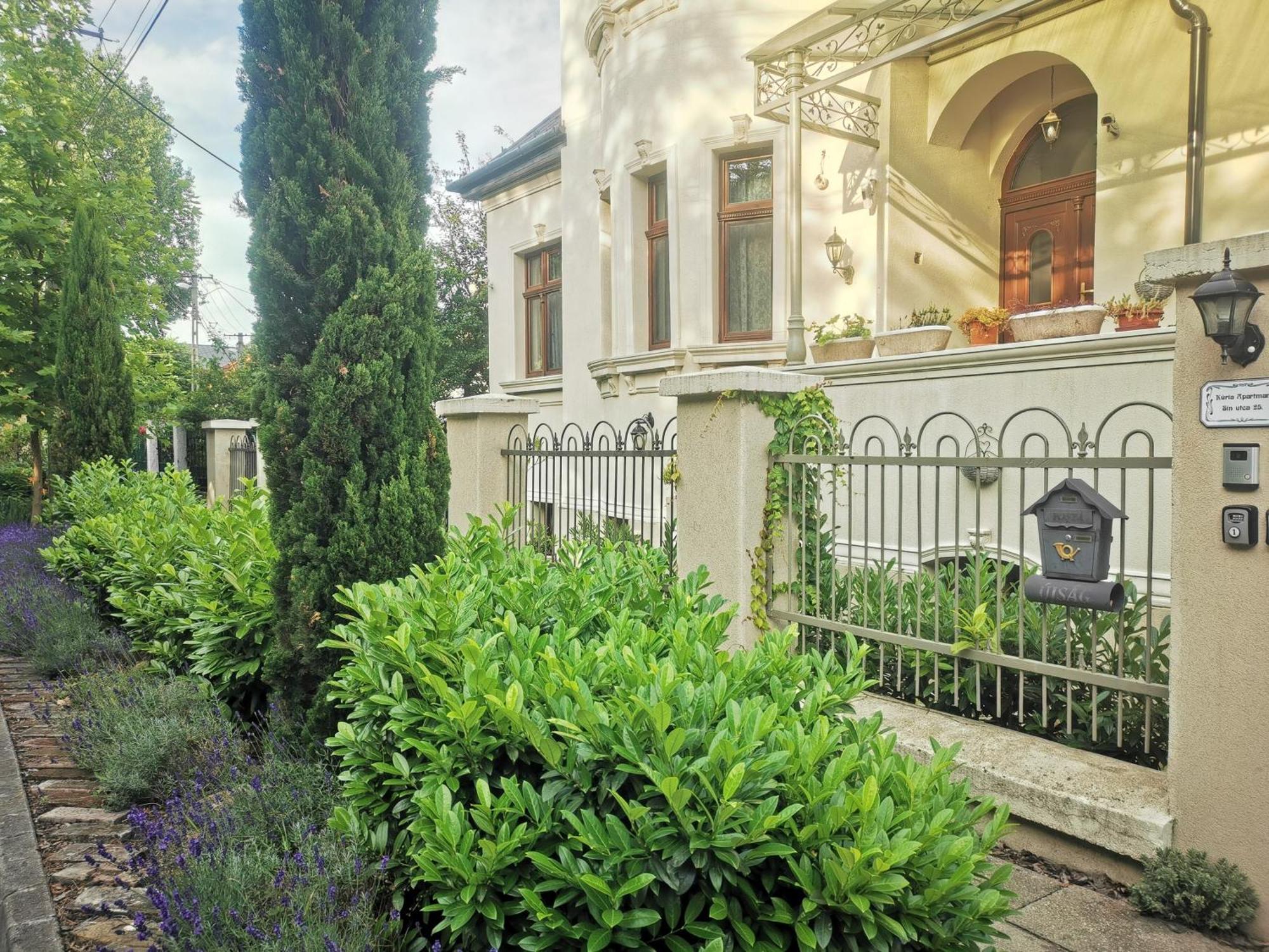 Kuria Apartman Budapest With Free Parking Ngoại thất bức ảnh