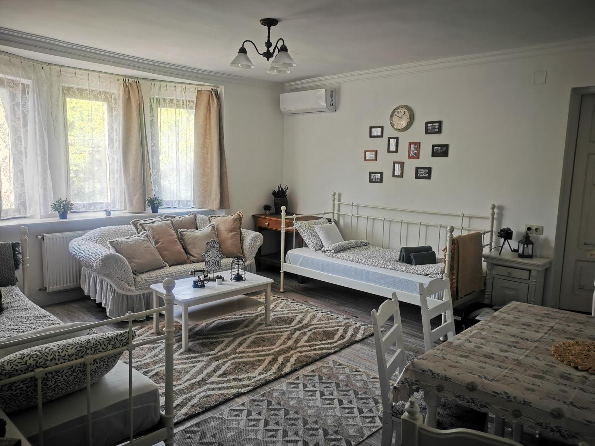 Kuria Apartman Budapest With Free Parking Ngoại thất bức ảnh