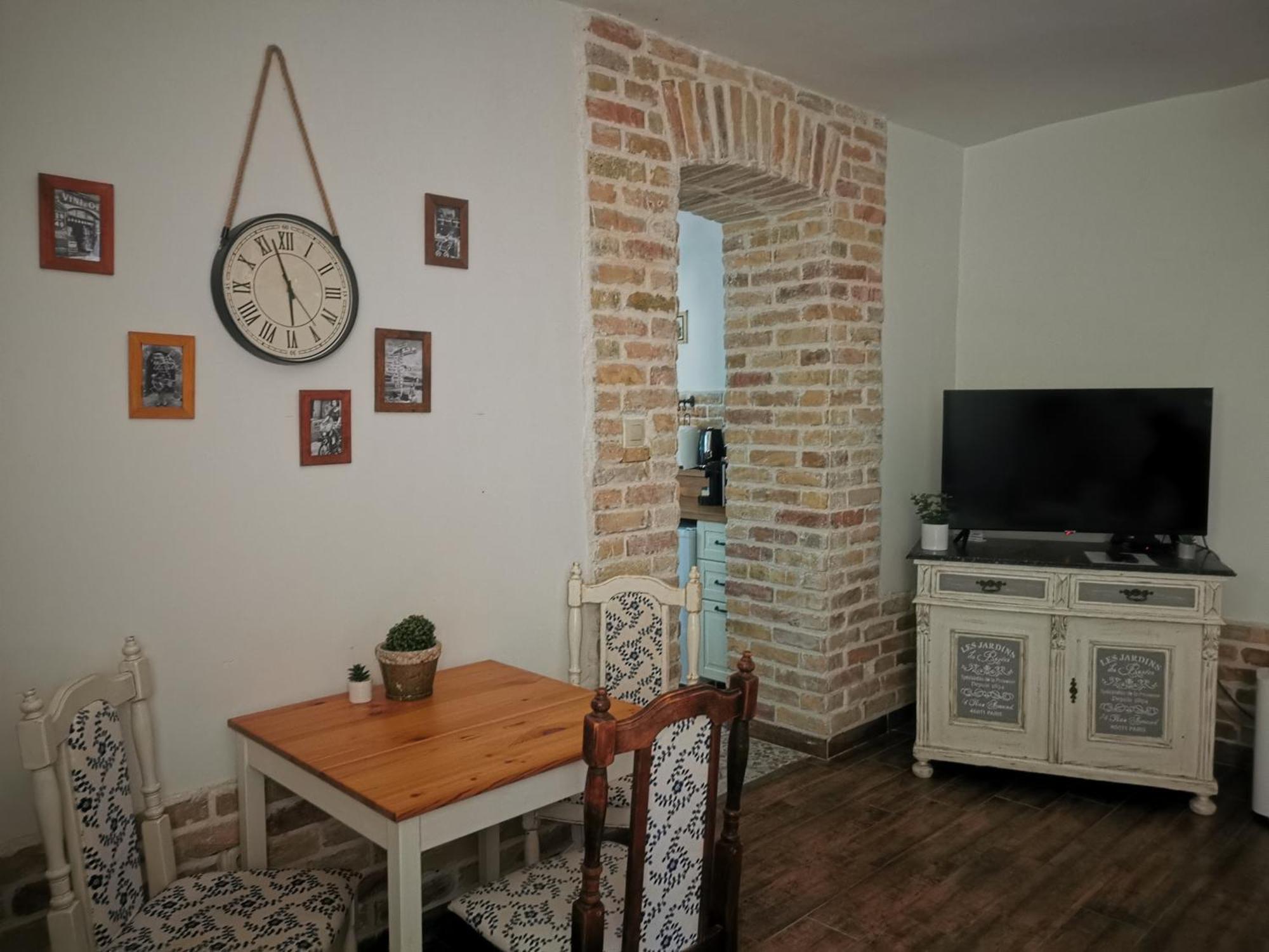 Kuria Apartman Budapest With Free Parking Ngoại thất bức ảnh