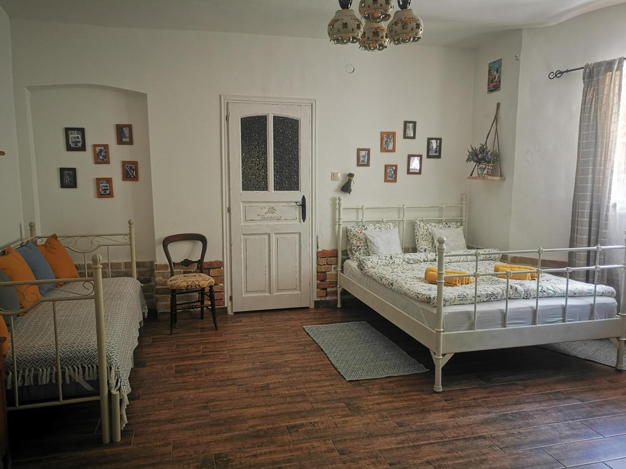 Kuria Apartman Budapest With Free Parking Ngoại thất bức ảnh